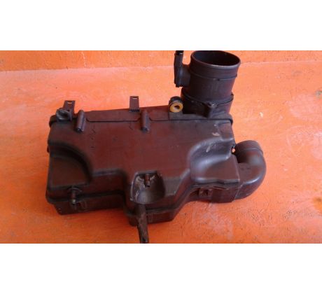 Peugeot Partner 1.6HDi 67KW Vzduchový filter 9656581180
